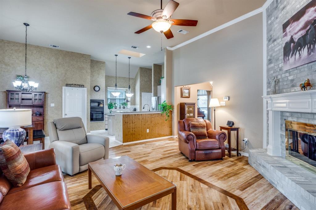 527 Cameron Lane Allen, TX 75002 - Photo 5 of 23 LR open to Kitchen