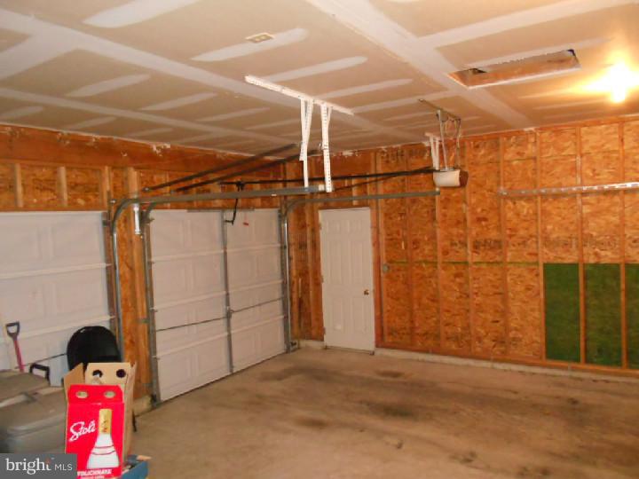 115 Quiet Road Sicklerville, NJ 08081 - Photo 24 of 25 Garage