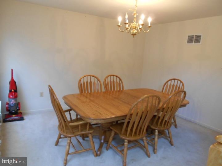 115 Quiet Road Sicklerville, NJ 08081 - Photo 6 of 25 Dining Room