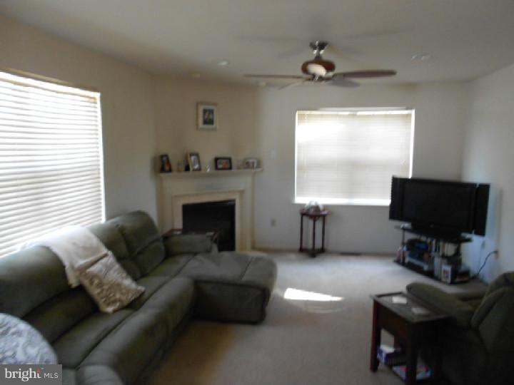 115 Quiet Road Sicklerville, NJ 08081 - Photo 7 of 25 Family Room