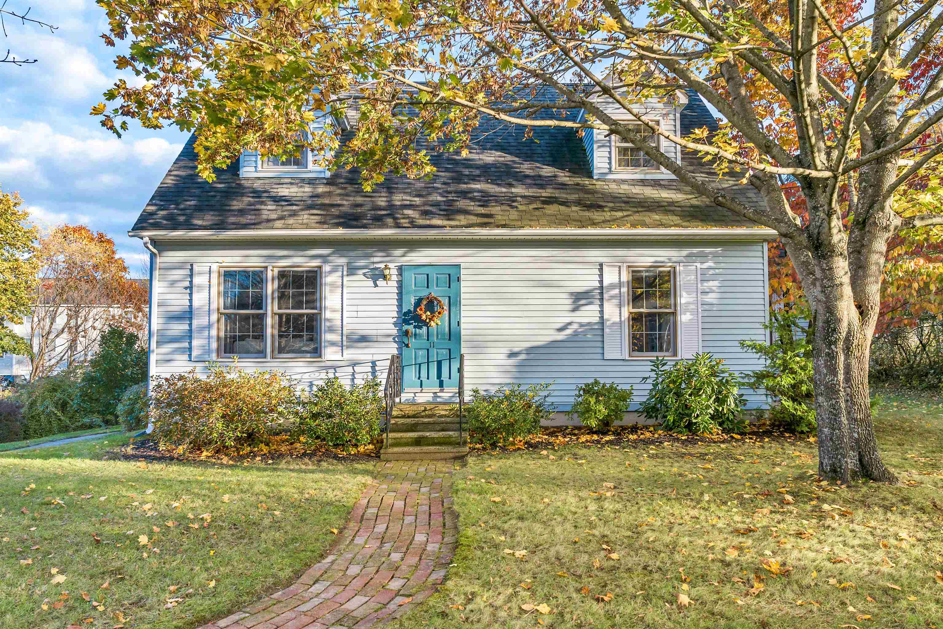11 Ledgeview Drive Rochester, NH 03839 - Photo 1 of 28