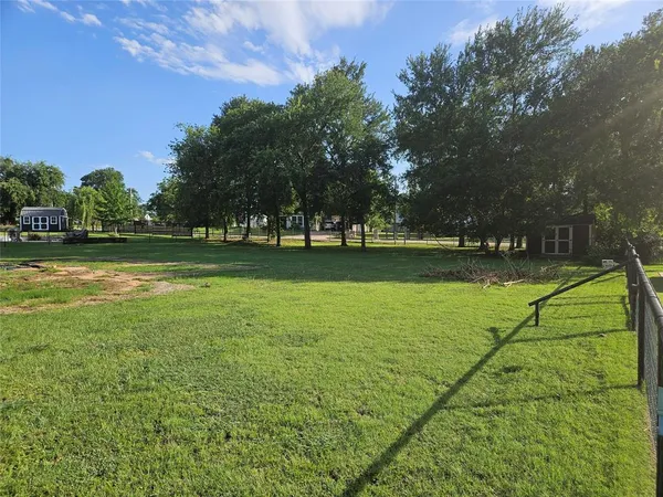 $105,000 | 102 Heritage Place, Glen Rose, TX 76043