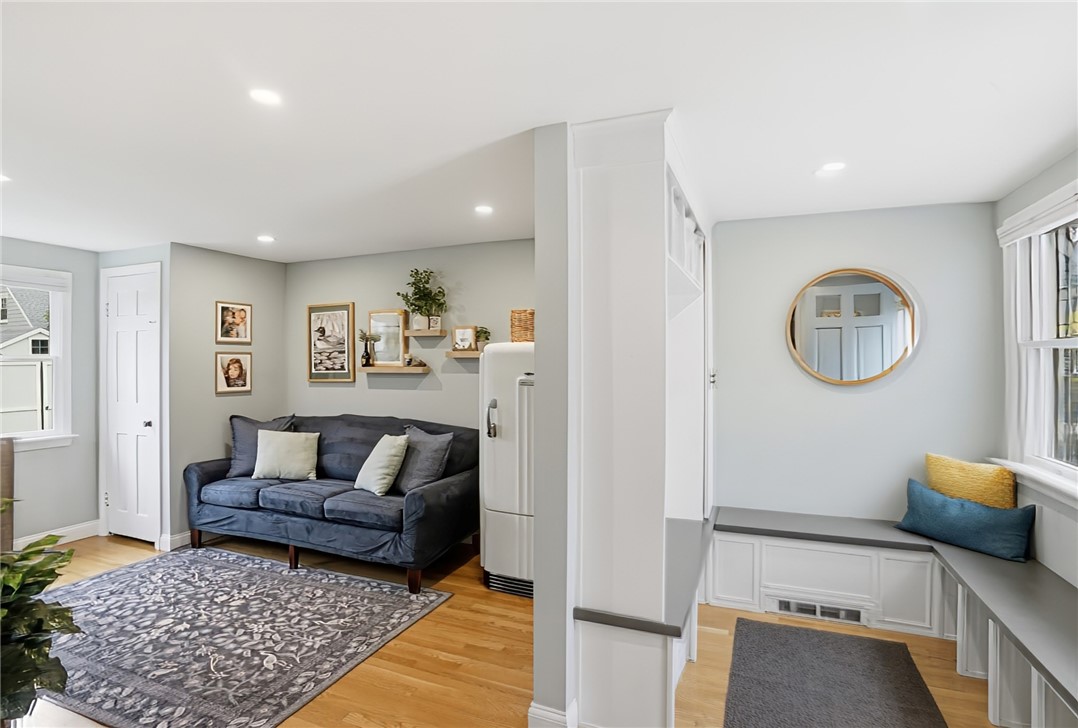 19 Salisbury Road Barrington, RI 02806 - Photo 10 of 30 Gallery Image 10