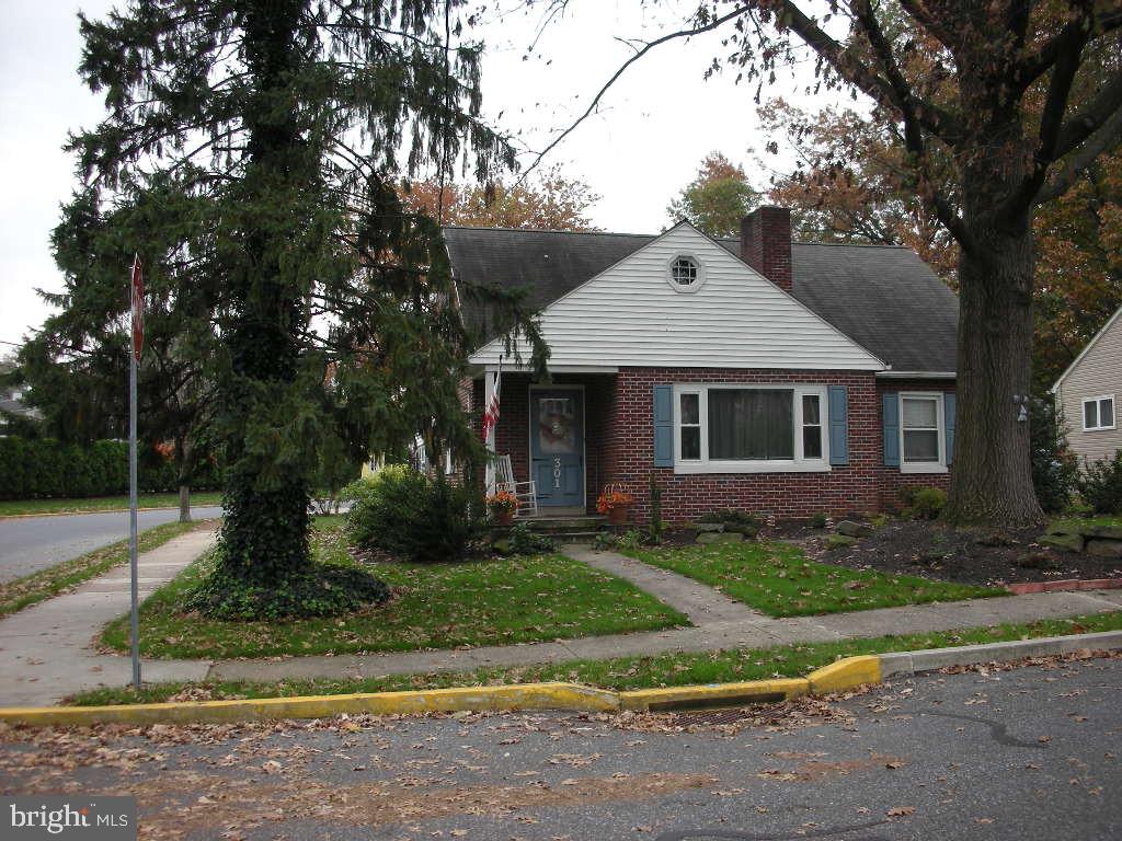 301 Laurel Avenue Lititz, PA 17543 - Photo 1 of 19 Gallery Image 1