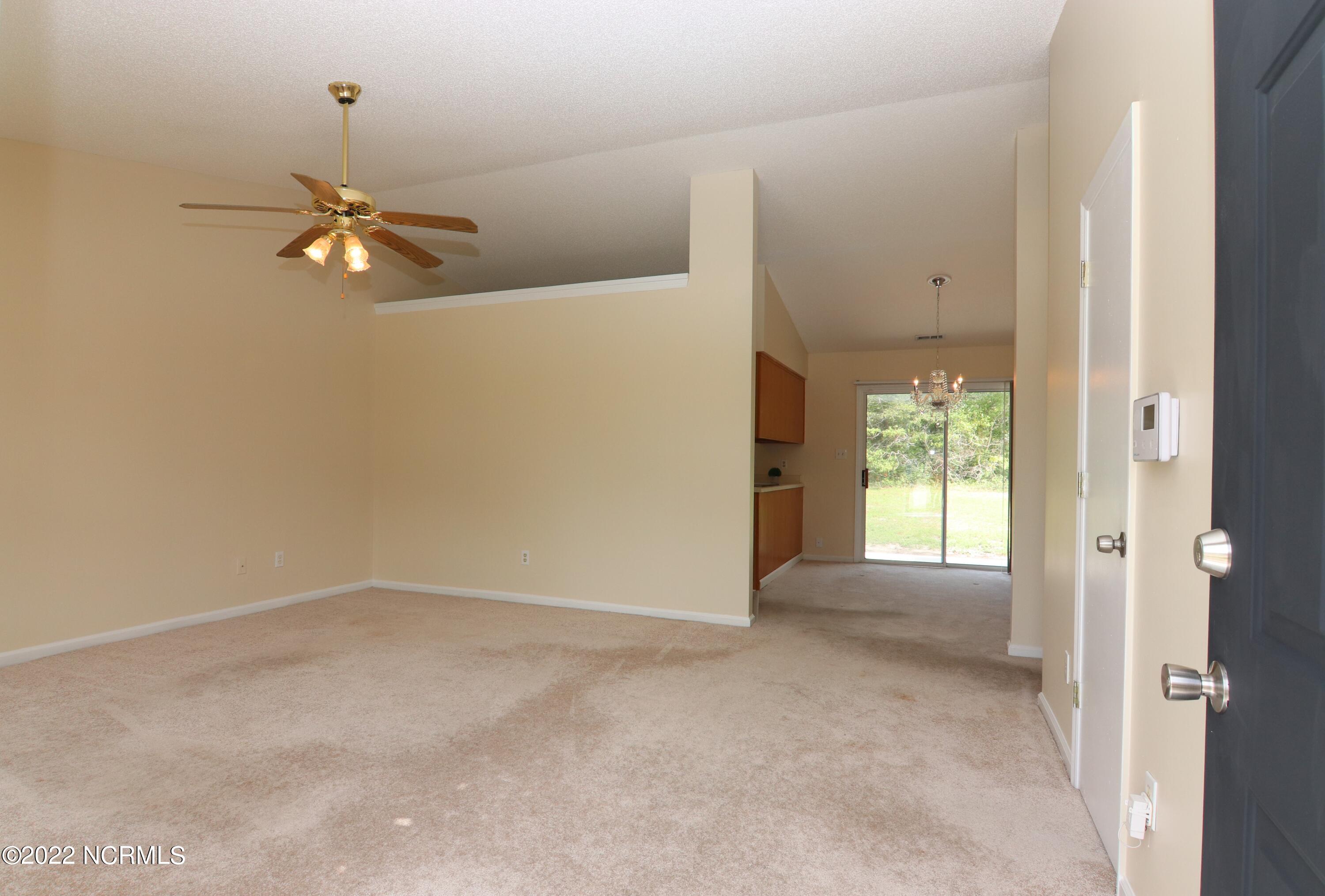 403 Cascade Court Hubert, NC 28539 - Photo 4 of 31 Entryway with coat closet