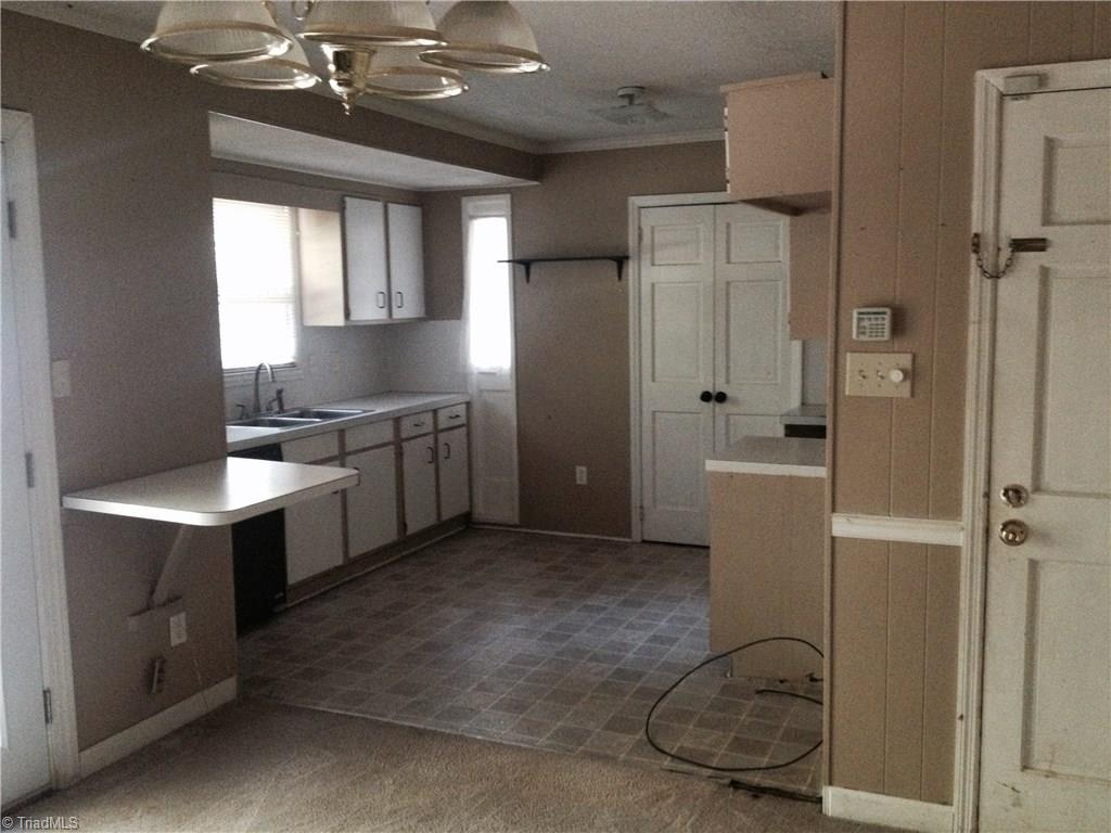 544 Stratford Road Lexington, NC 27292 - Photo 2 of 10