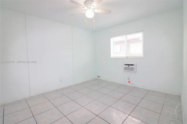 $1,650 | 712 Northeast 8th Street, Unit 202, Hallandale Beach, FL 33009