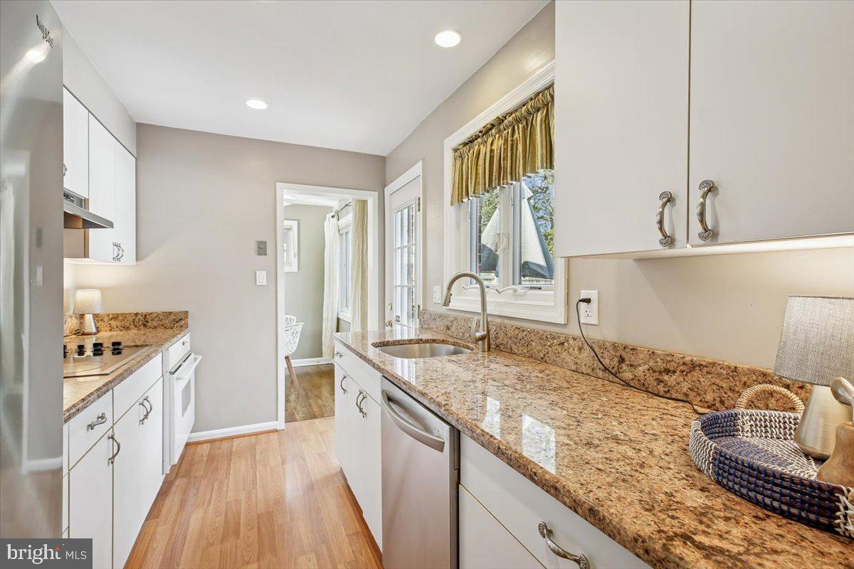 1707 Sanford Road Silver Spring, MD 20902 - Photo 17 of 55 Exit to Deck Overlooking the Landscaped Yard