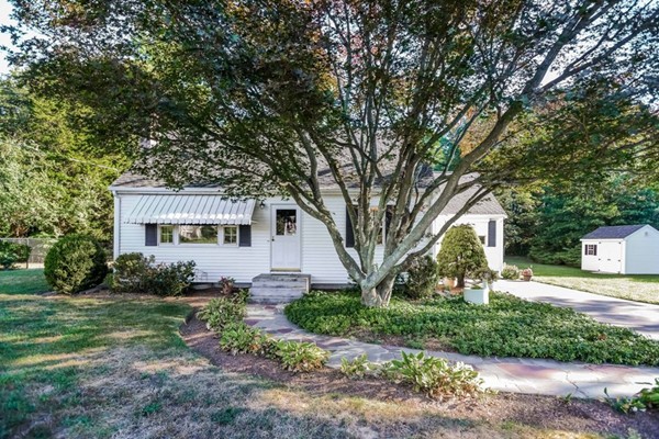 52 Eastside Road Wrentham, MA 02093 - Photo 2 of 30
