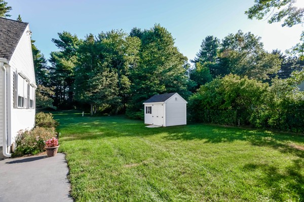 52 Eastside Road Wrentham, MA 02093 - Photo 27 of 30