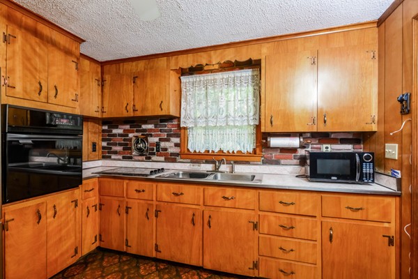 52 Eastside Road Wrentham, MA 02093 - Photo 10 of 30