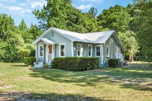$194,000 | 405 Natmore Road, Kelly, NC 28448