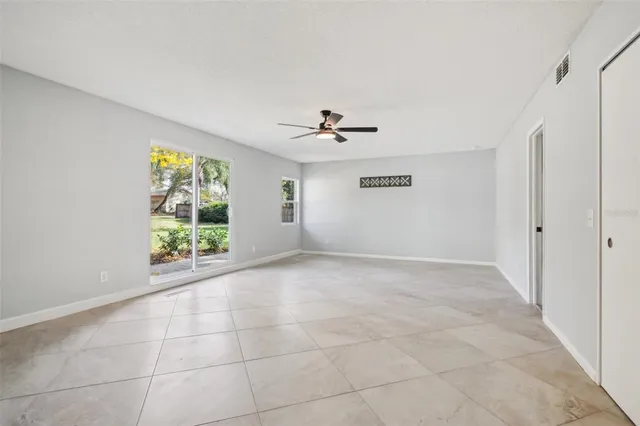 a view of empty room with window