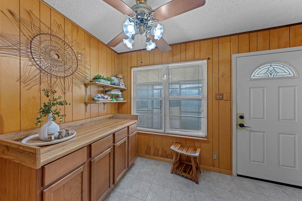 613 Harper Road Kerrville, TX 78028 - Photo 11 of 33