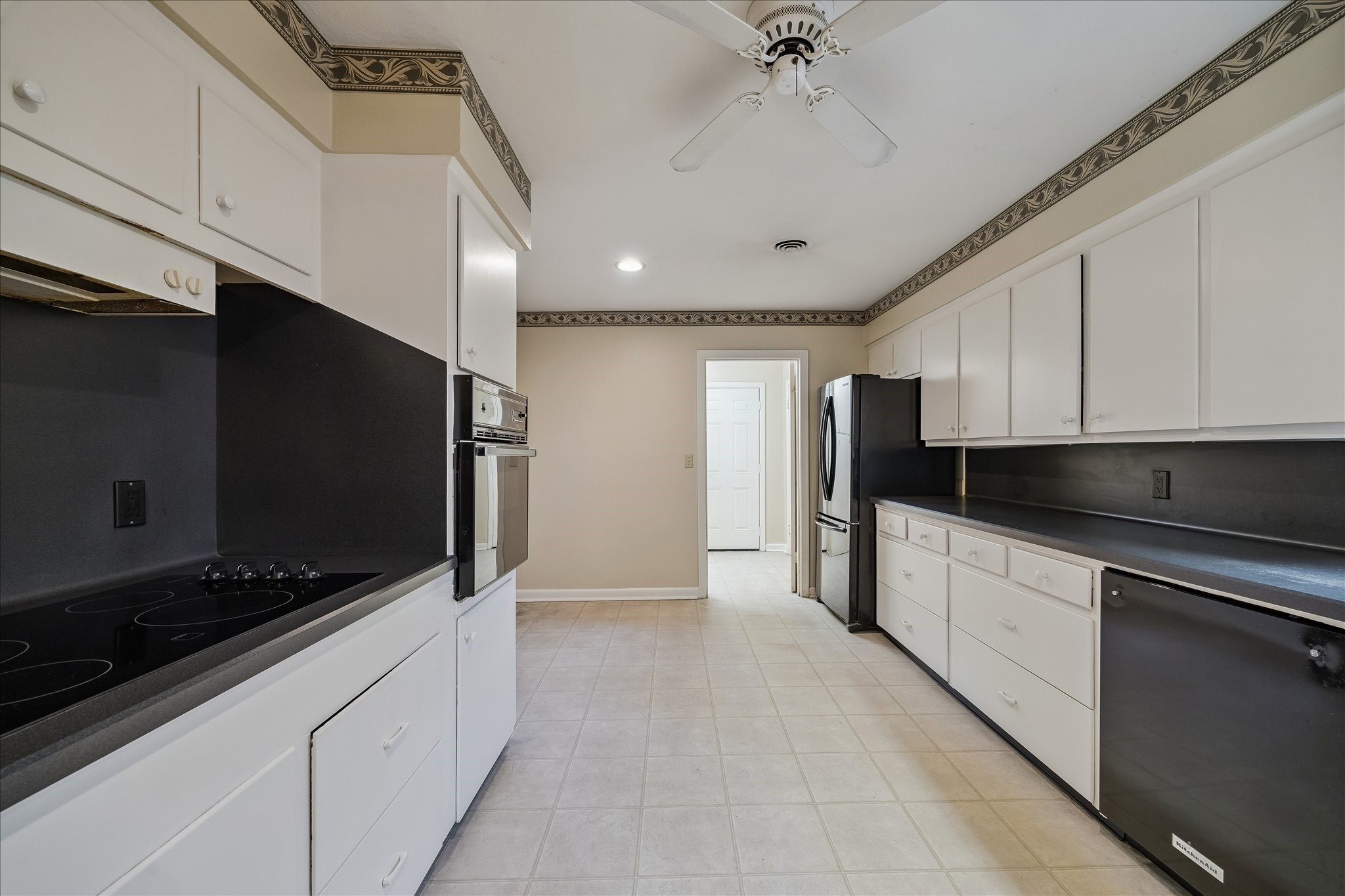 2126 Chimney Rock Road Houston, TX 77057 - Photo 11 of 30