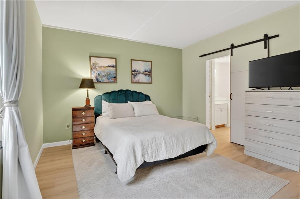 5841 Morrowfield Avenue, Unit 109 Pittsburgh, PA 15217 - Photo 15 of 25