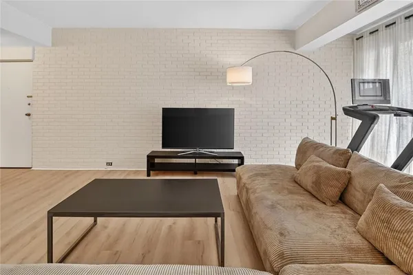 $250,000 | 5841 Morrowfield Avenue, Unit 109, Pittsburgh, PA 15217