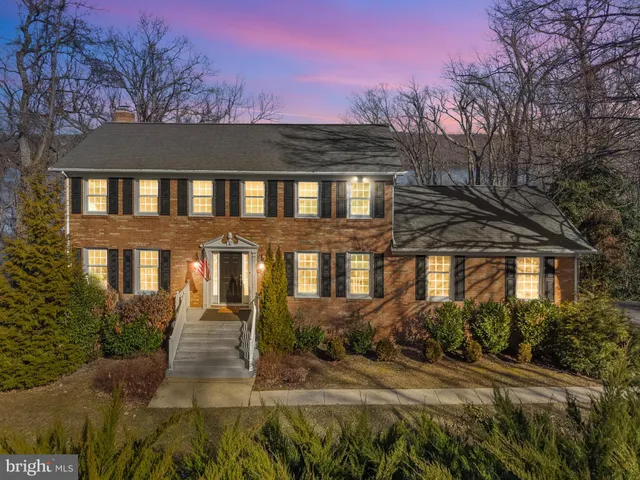 $715,000 | 6 Skyview Court, Stafford, VA 22554