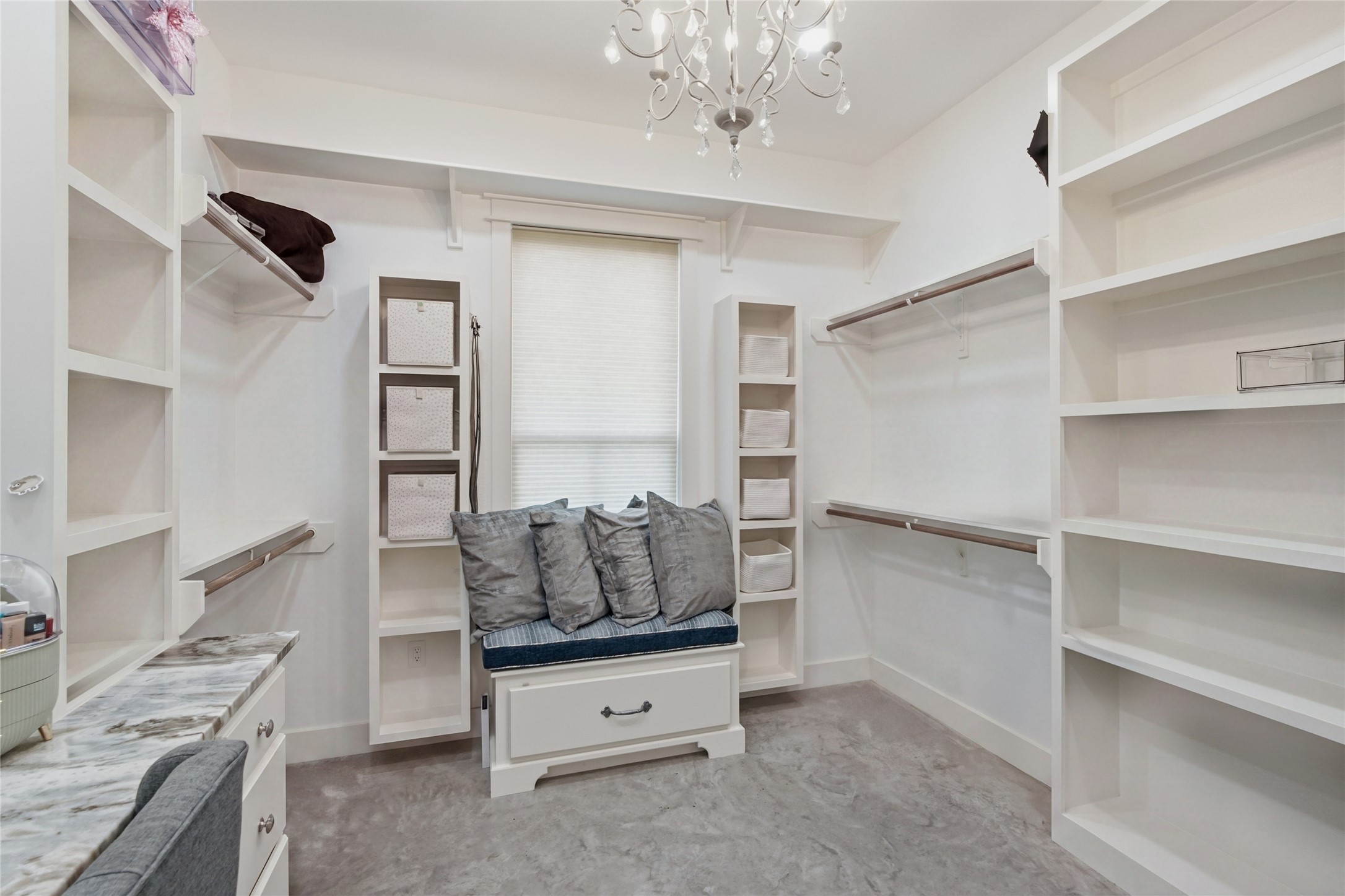 681 Emma Road Oakhurst, TX 77359 - Photo 10 of 30 Master closet