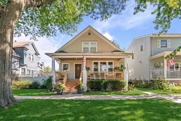 $530,000 | 3513 Park Avenue, Brookfield, IL 60513