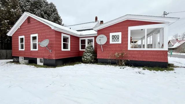 $300,000 | 5491 Vermont Rte 100, Hyde Park, VT 05655