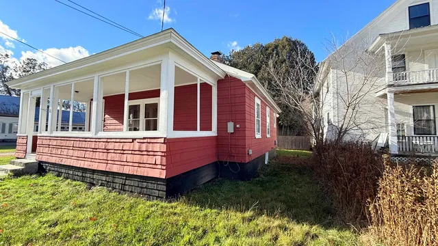 $300,000 | 5491 Vermont Rte 100, Hyde Park, VT 05655