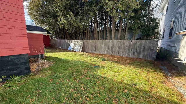 $300,000 | 5491 Vermont Rte 100, Hyde Park, VT 05655