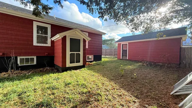 $300,000 | 5491 Vermont Rte 100, Hyde Park, VT 05655