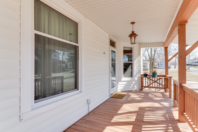 413 East Lincoln Street Saybrook, IL 61770 - Photo 2 of 32