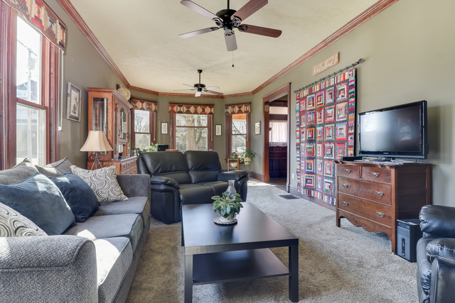 413 East Lincoln Street Saybrook, IL 61770 - Photo 6 of 32