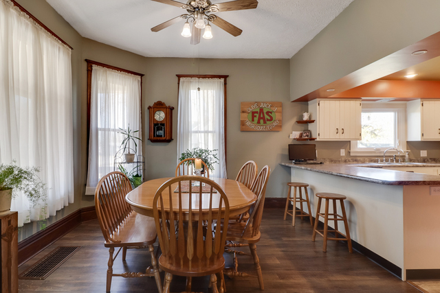 413 East Lincoln Street Saybrook, IL 61770 - Photo 8 of 32