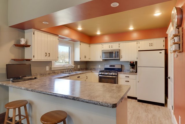 413 East Lincoln Street Saybrook, IL 61770 - Photo 9 of 32