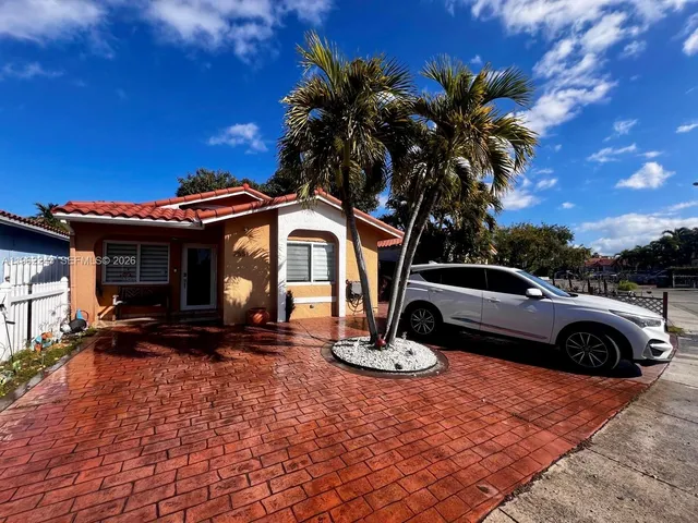$489,000 | 2551 West 64th Place, Hialeah, FL 33016