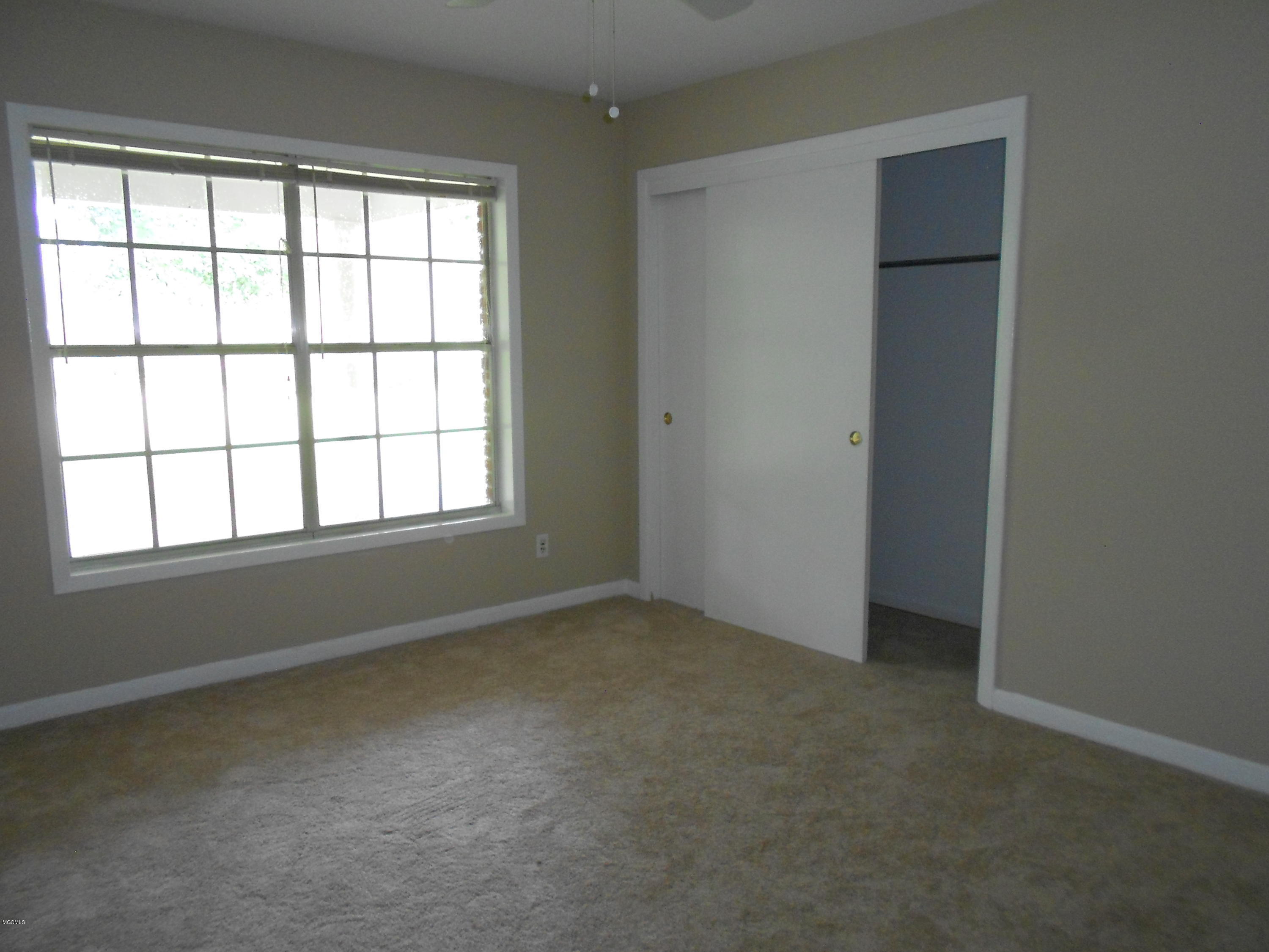 14292 John Lee Road Biloxi, MS 39532 - Photo 12 of 25 DSCN5136