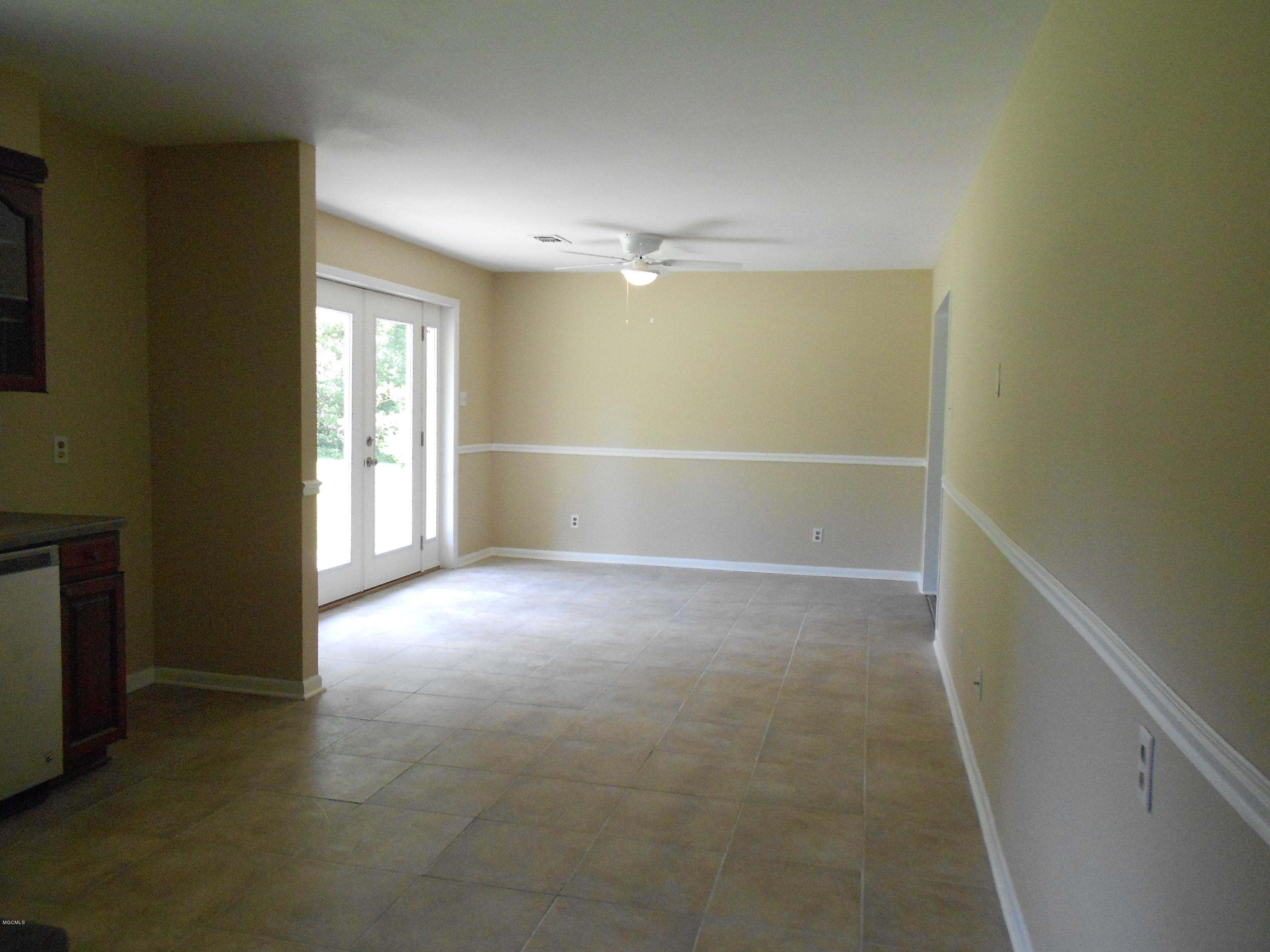 14292 John Lee Road Biloxi, MS 39532 - Photo 9 of 25 DSCN5306