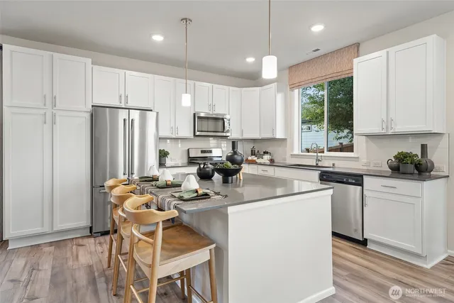 $754,990 | 17505 Northeast Midnight Sun Loop, Poulsbo, WA 98370