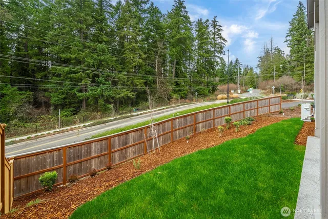 $699,990 | 17505 Northeast Midnight Sun Loop, Poulsbo, WA 98370
