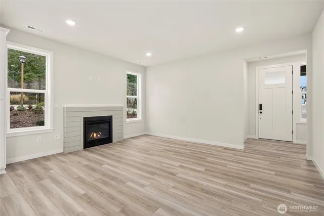 $699,990 | 17505 Northeast Midnight Sun Loop, Poulsbo, WA 98370