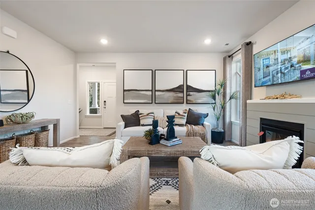 $754,990 | 17505 Northeast Midnight Sun Loop, Poulsbo, WA 98370