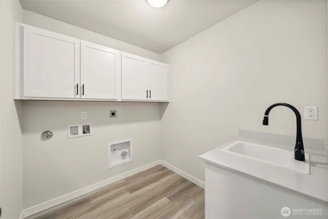 $699,990 | 17505 Northeast Midnight Sun Loop, Poulsbo, WA 98370