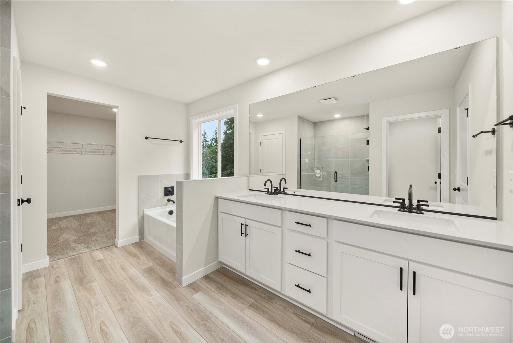 17505 Northeast Midnight Sun Loop Poulsbo, WA 98370 - Photo 35 of 40