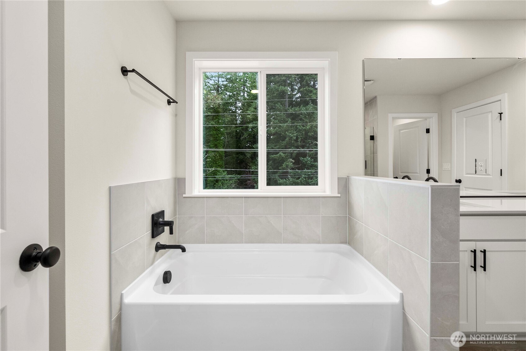 17505 Northeast Midnight Sun Loop Poulsbo, WA 98370 - Photo 38 of 40