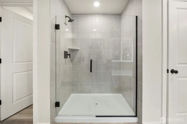 $699,990 | 17505 Northeast Midnight Sun Loop, Poulsbo, WA 98370