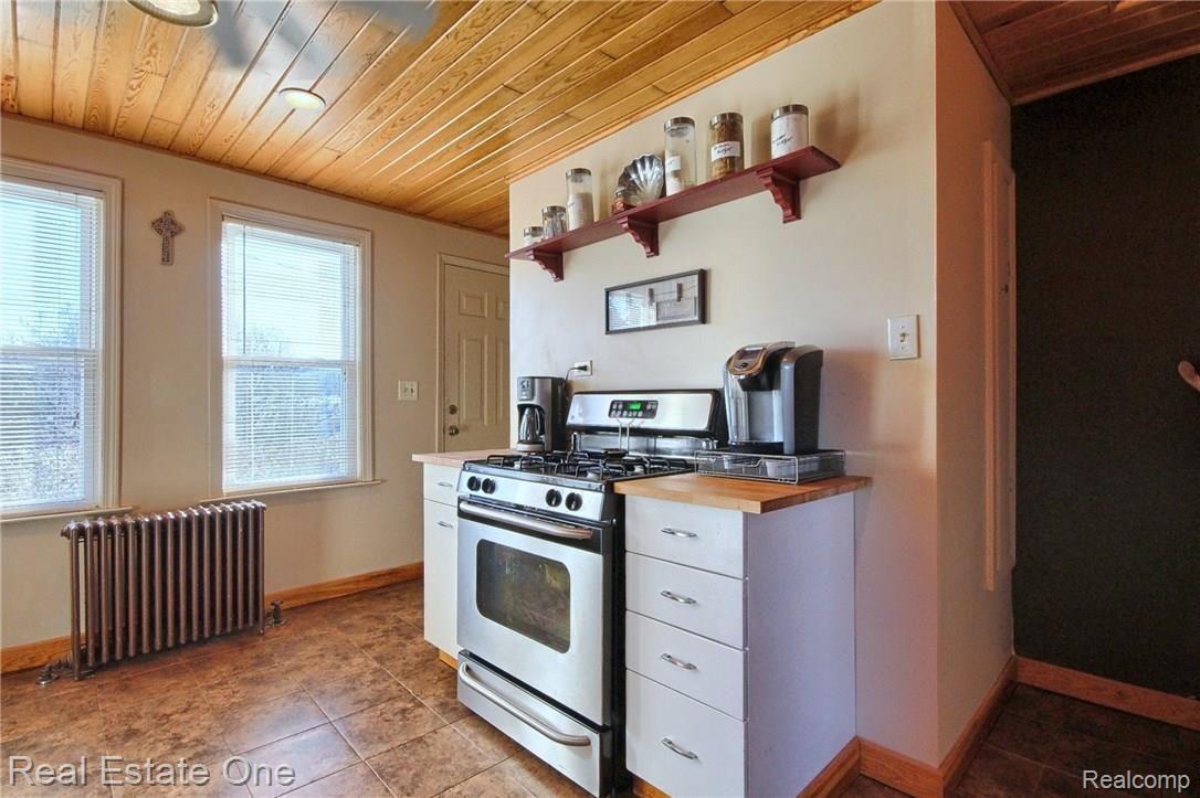 7091 Curtis Road Plymouth, MI 48170 - Photo 7 of 30 Kitchen_3rd_View.jpg