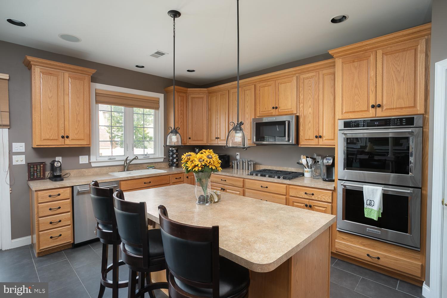 6 Mayfield Road Bordentown, NJ 08505 - Photo 8 of 40