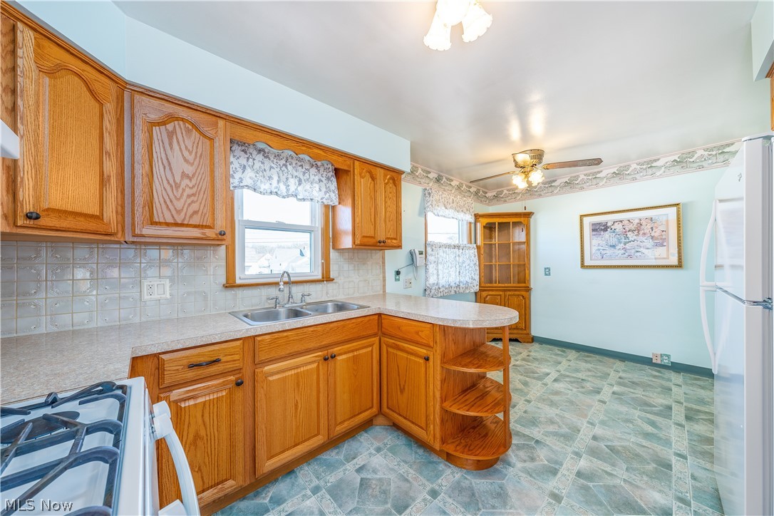30333 Forestgrove Road Willowick, OH 44095 - Photo 7 of 27 Gallery Image 7