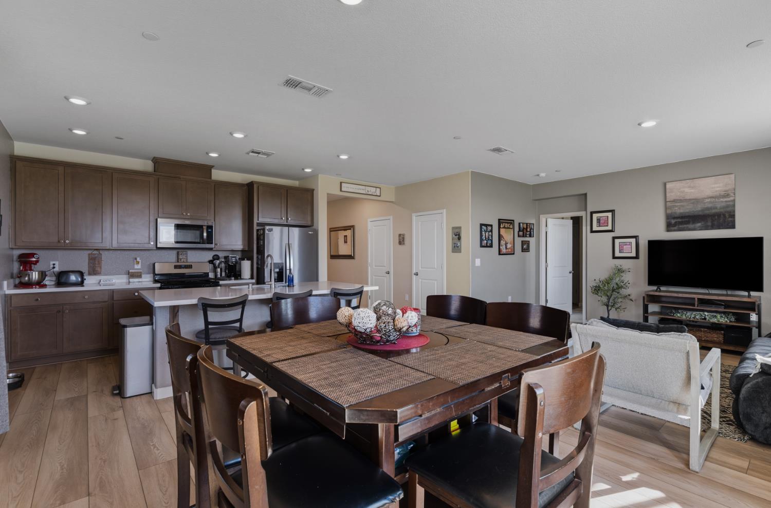 1485 Stepney Way Plumas Lake, CA 95961 - Photo 8 of 27