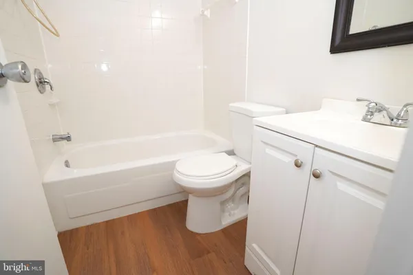 $2,600 | 4570 Conwell Drive, Unit 207, Annandale, VA 22003