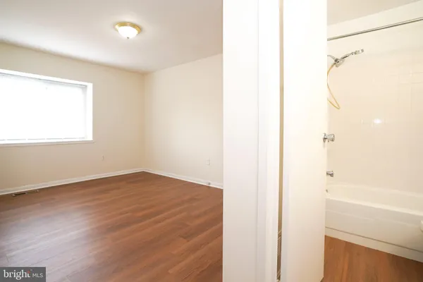$2,600 | 4570 Conwell Drive, Unit 207, Annandale, VA 22003