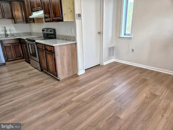 $2,600 | 4570 Conwell Drive, Unit 207, Annandale, VA 22003